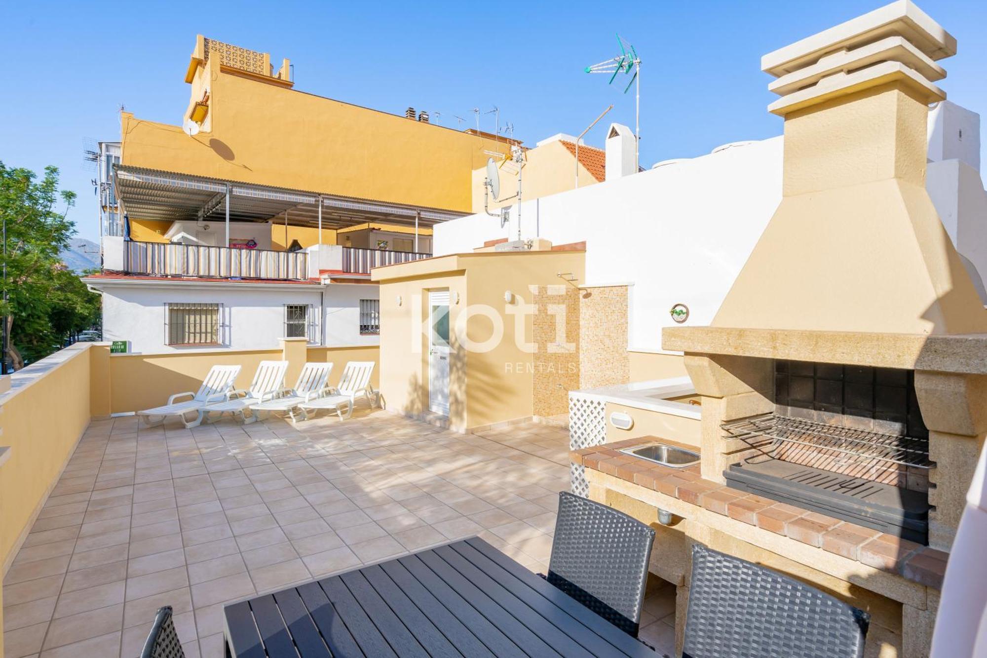 Koti Rentals - Casita Rosario Pino Rooftop Y Bbq Фуэнхирола Экстерьер фото